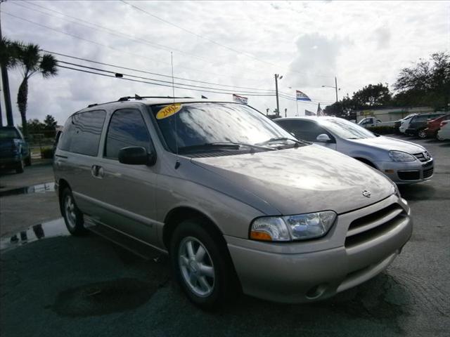 Nissan Quest 2002 photo 1