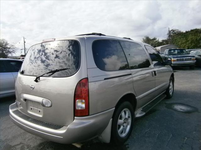 Nissan Quest 2002 photo 2