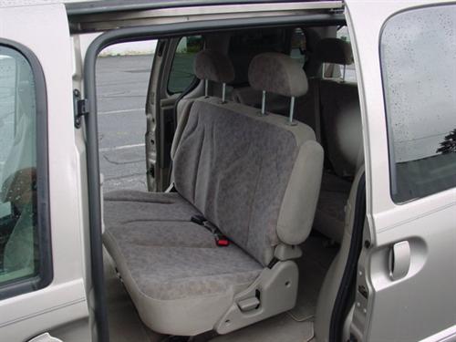 Nissan Quest 2002 photo 2