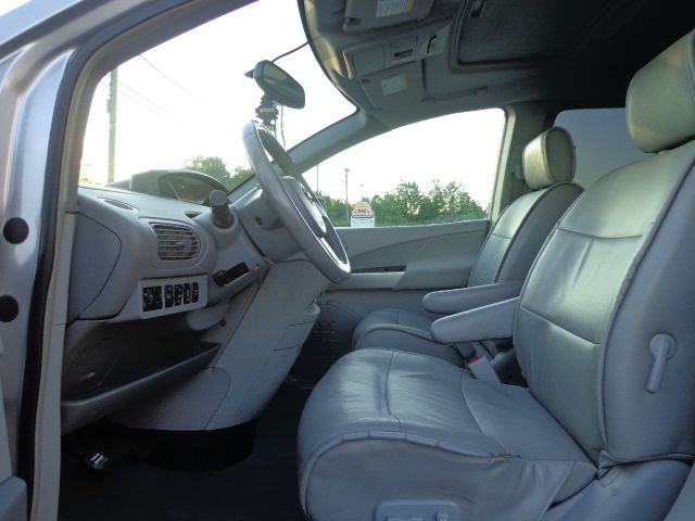 Nissan Quest 2004 photo 7