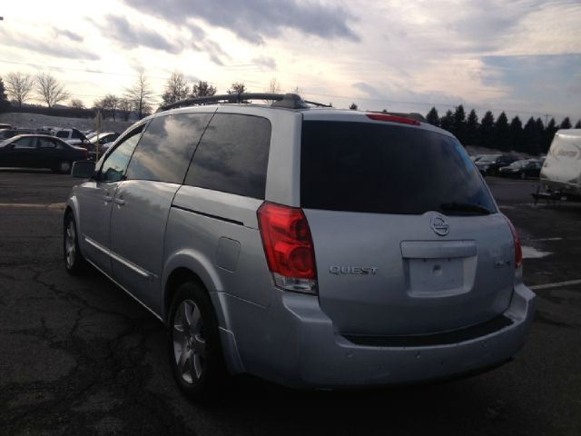 Nissan Quest 2004 photo 1