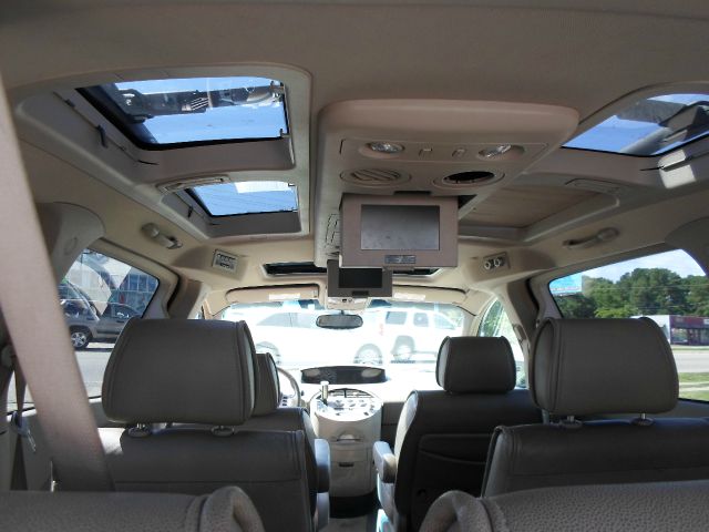 Nissan Quest 2004 photo 2