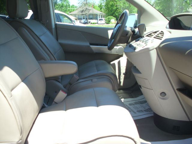 Nissan Quest 2004 photo 26