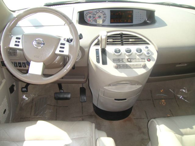 Nissan Quest 2004 photo 1