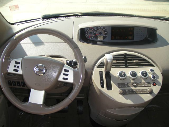 Nissan Quest 2004 photo 2