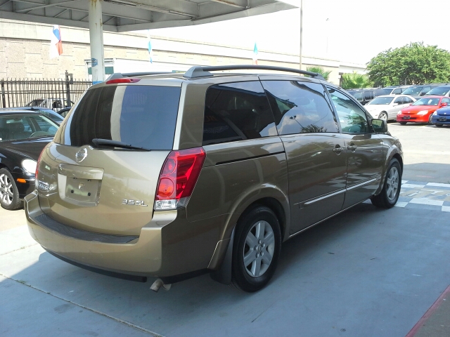 Nissan Quest 2004 photo 1