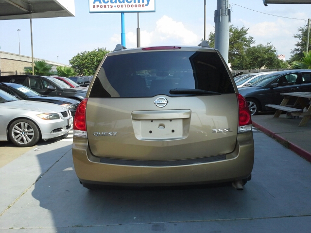 Nissan Quest 2004 photo 2