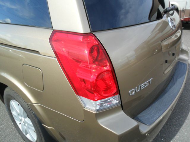 Nissan Quest 2004 photo 11