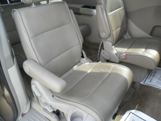 Nissan Quest 2004 photo 3