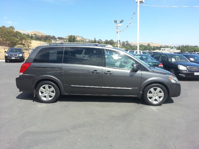 Nissan Quest 2004 photo 1