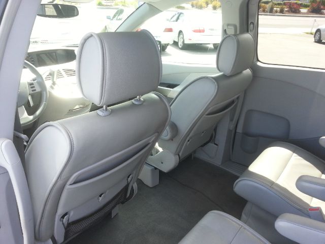 Nissan Quest 2004 photo 4