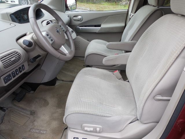 Nissan Quest 2004 photo 1