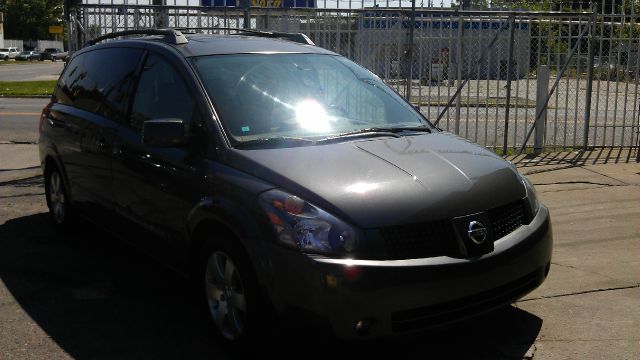 Nissan Quest LE MiniVan