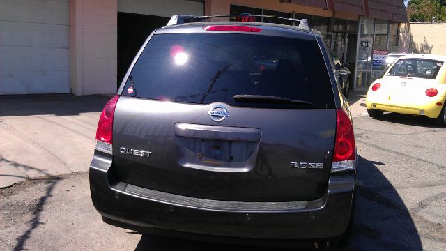 Nissan Quest 2004 photo 1