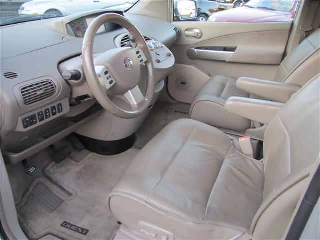 Nissan Quest 2004 photo 5