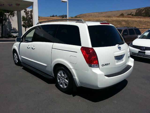 Nissan Quest 2005 photo 1