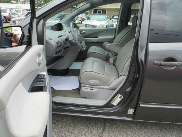 Nissan Quest 2005 photo 15