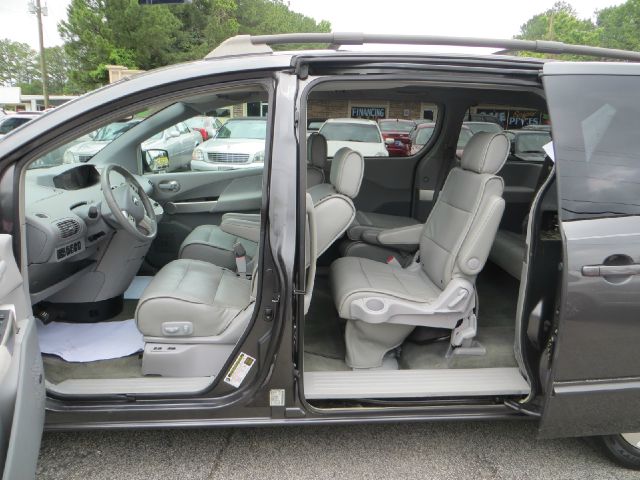 Nissan Quest 2005 photo 16