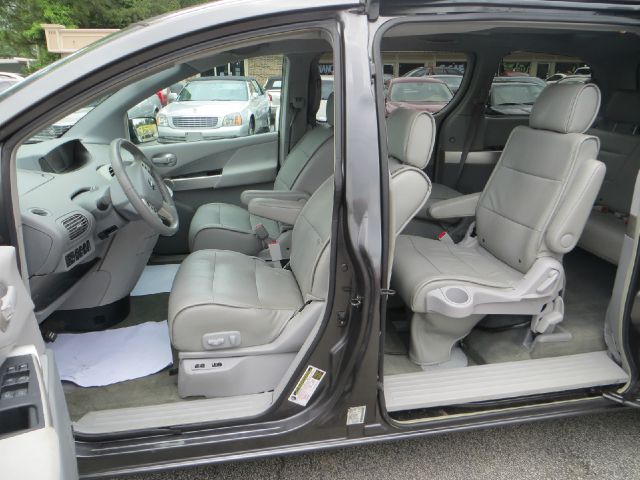 Nissan Quest 2005 photo 8