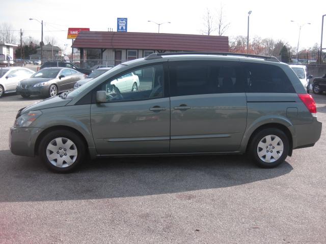 Nissan Quest SE MiniVan