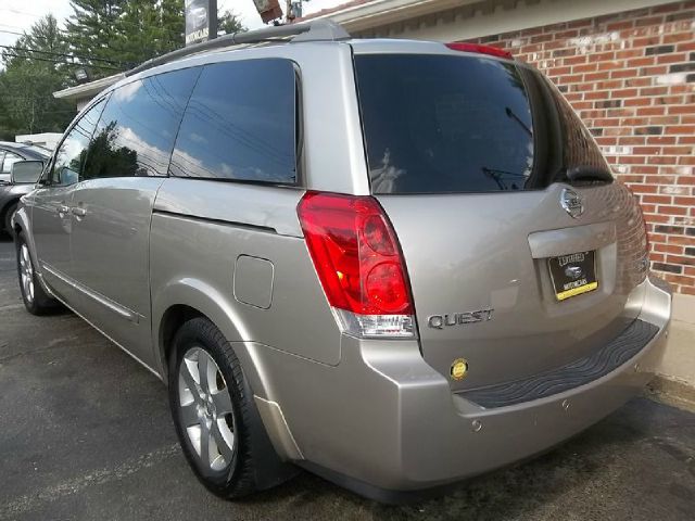 Nissan Quest LE MiniVan