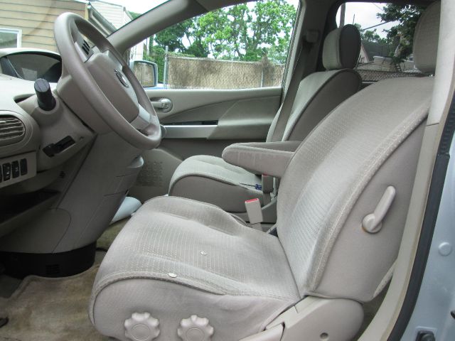 Nissan Quest 2005 photo 1