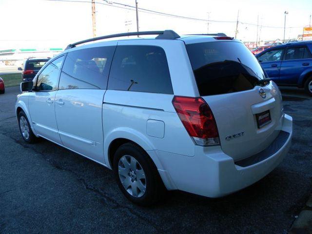 Nissan Quest XLT Supercab Short MiniVan