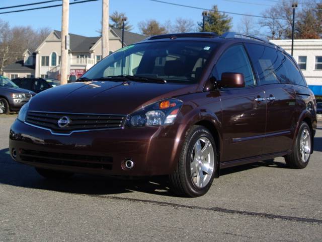 Nissan Quest SE MiniVan