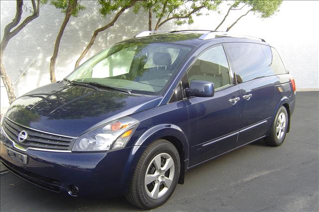 Nissan Quest XR MiniVan