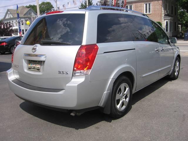 Nissan Quest 3 MiniVan