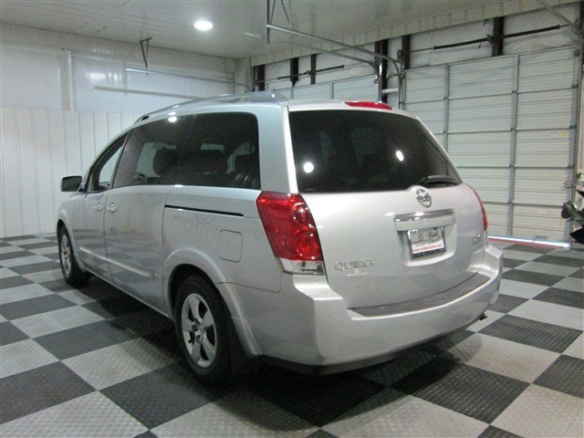 Nissan Quest 2009 photo 2