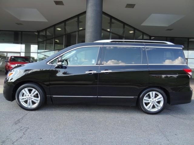 Nissan Quest X MiniVan