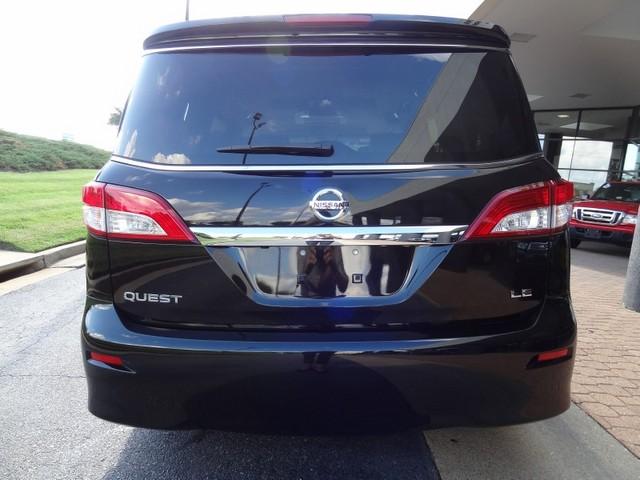 Nissan Quest 2011 photo 5