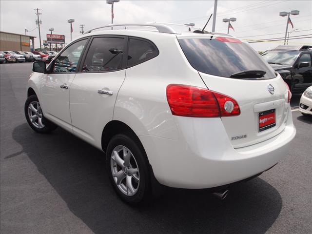 Nissan Rogue 2010 photo 1