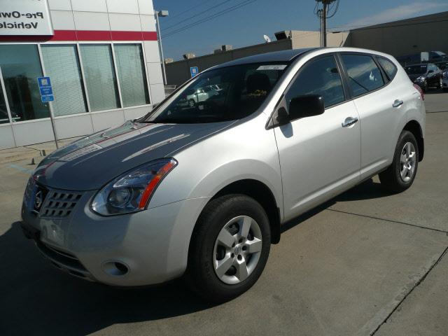 Nissan Rogue 2010 photo 1