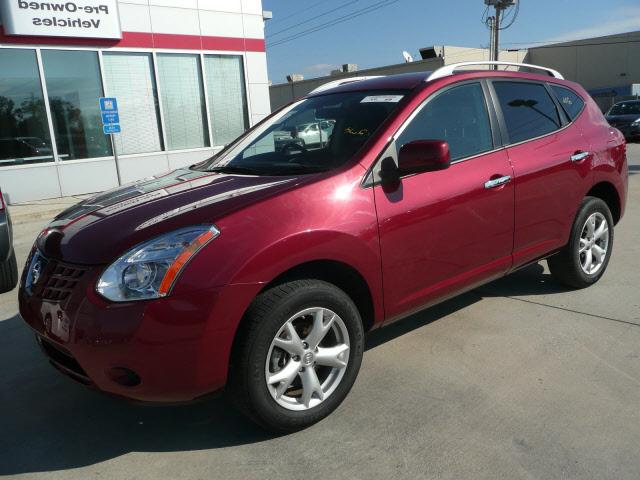 Nissan Rogue 2010 photo 1