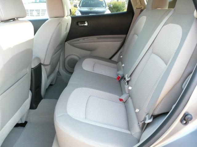 Nissan Rogue 2010 photo 3