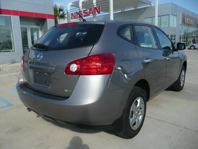 Nissan Rogue 2010 photo 1