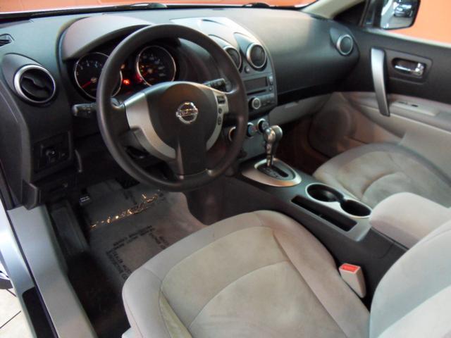 Nissan Rogue 2010 photo 2