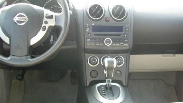 Nissan Rogue 2010 photo 2