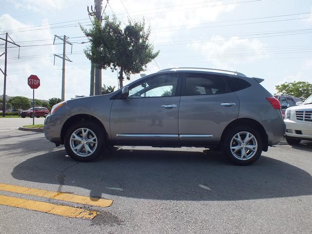 Nissan Rogue 2011 photo 1