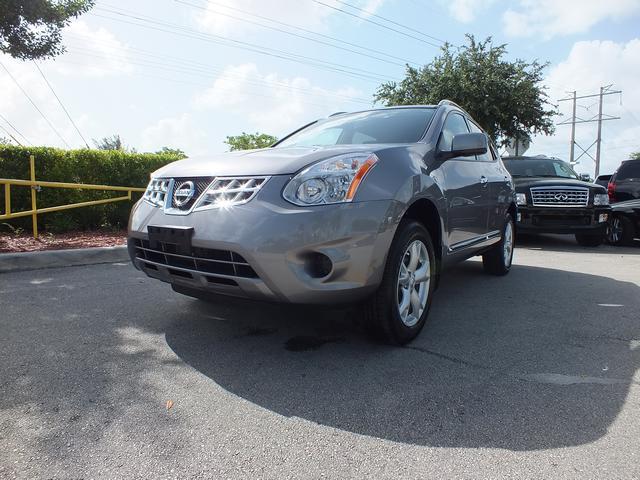 Nissan Rogue 2011 photo 2