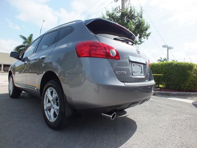 Nissan Rogue 2011 photo 4