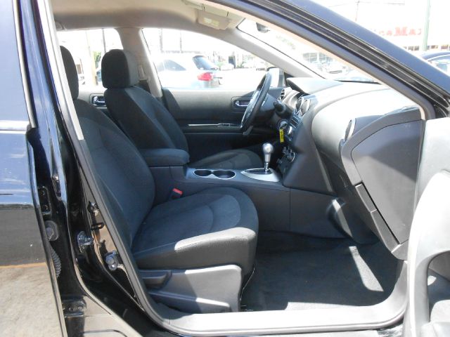 Nissan Rogue 2011 photo 1