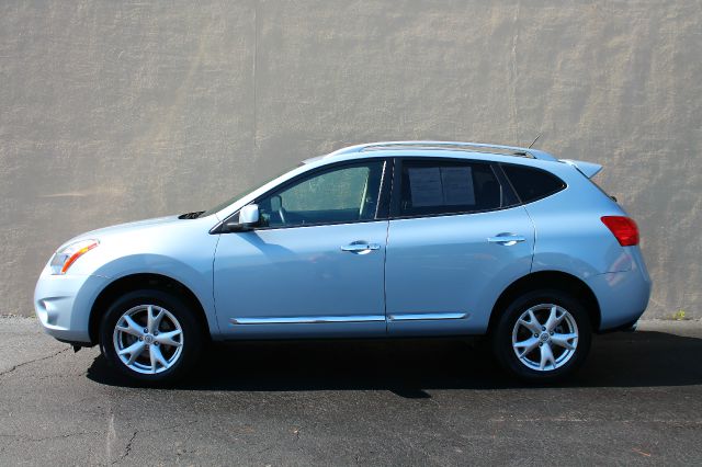 Nissan Rogue 2011 photo 2