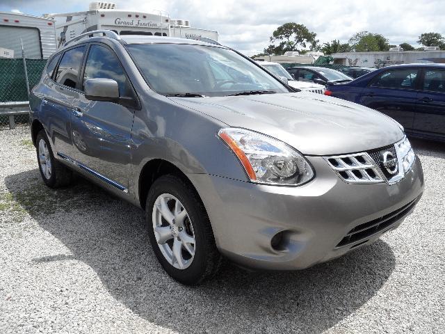 Nissan Rogue 2011 photo 2