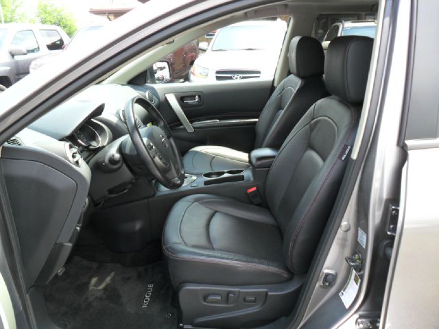 Nissan Rogue 2011 photo 2