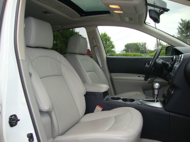 Nissan Rogue 2011 photo 8