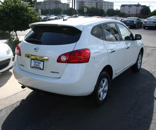 Nissan Rogue XR SUV