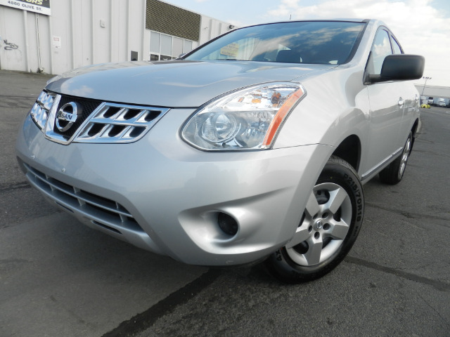 Nissan Rogue Lariat Crew Cab 4WD DRW SUV